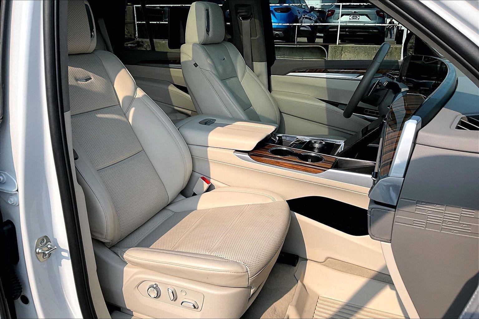 2025 Cadillac Escalade Sport Platinum