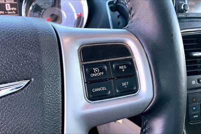 2016 Chrysler Town & Country Touring