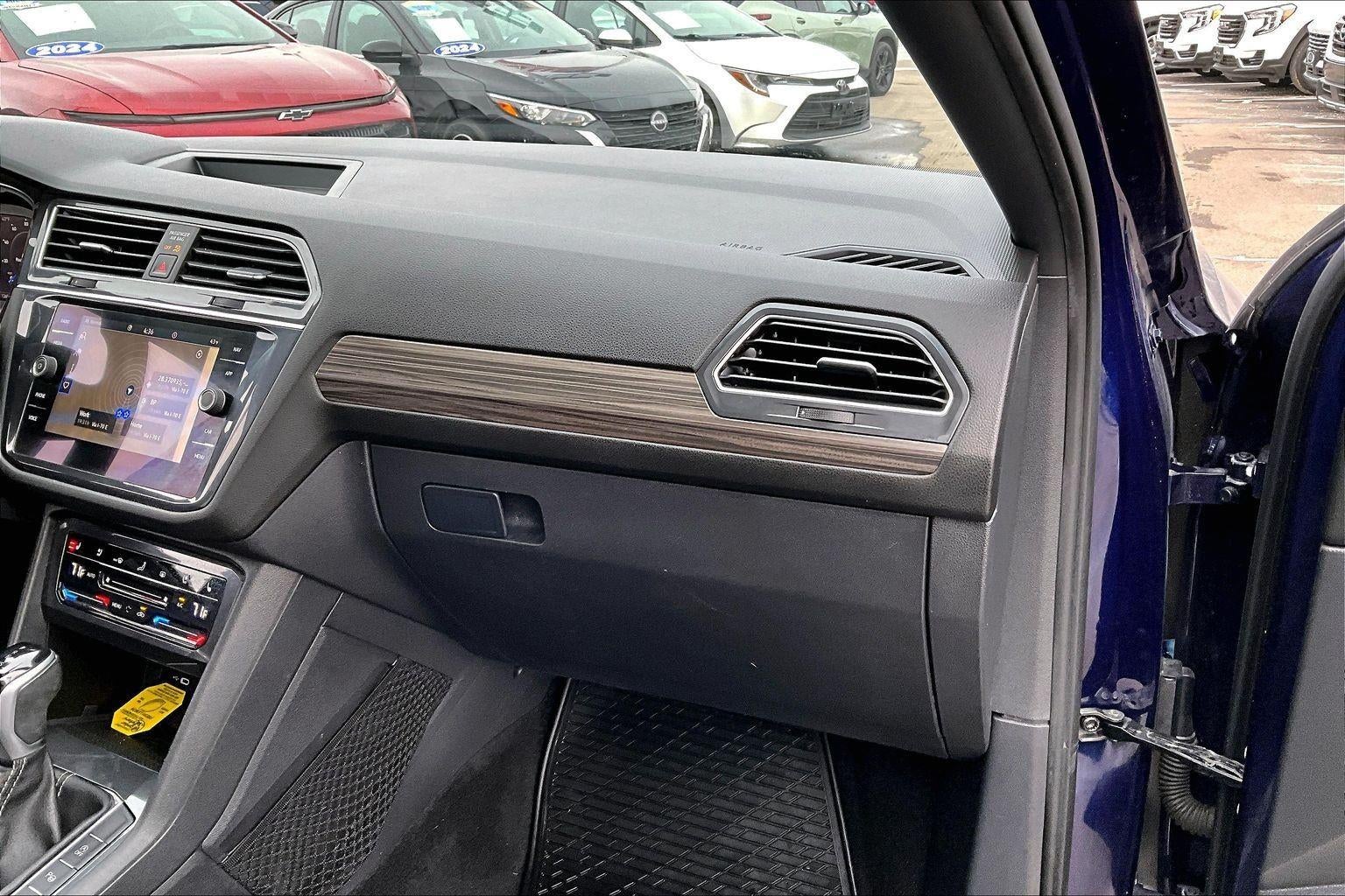 2022 Volkswagen Tiguan SEL R-Line