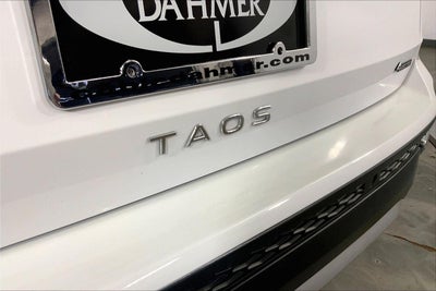 2025 Volkswagen Taos SE