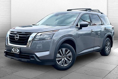 2023 Nissan Pathfinder SV