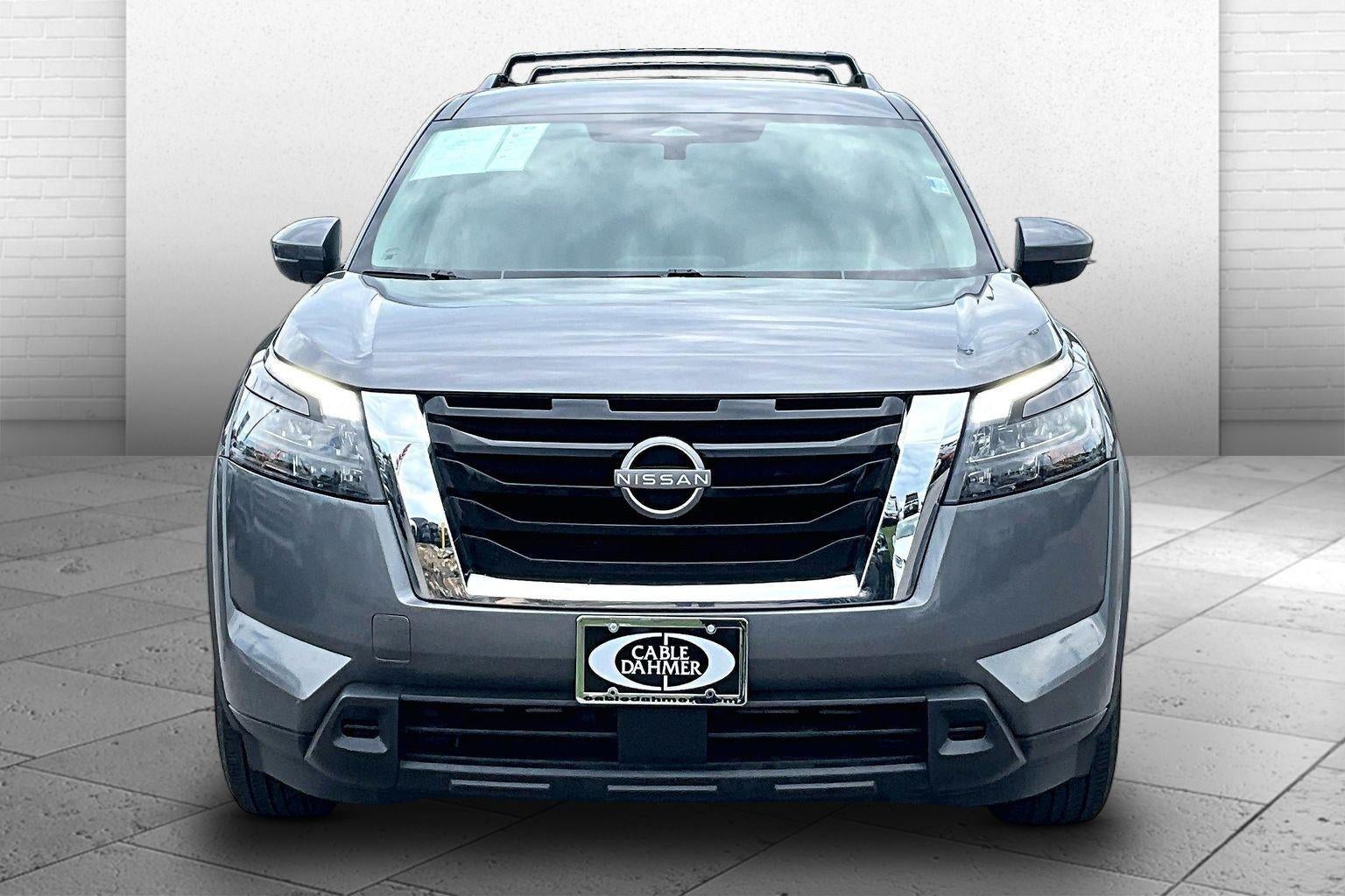 2023 Nissan Pathfinder SV