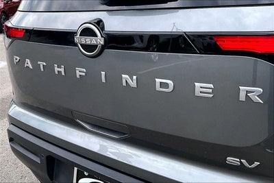 2023 Nissan Pathfinder SV