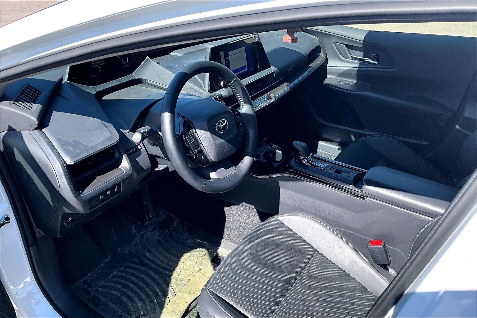 2025 Toyota Prius LE