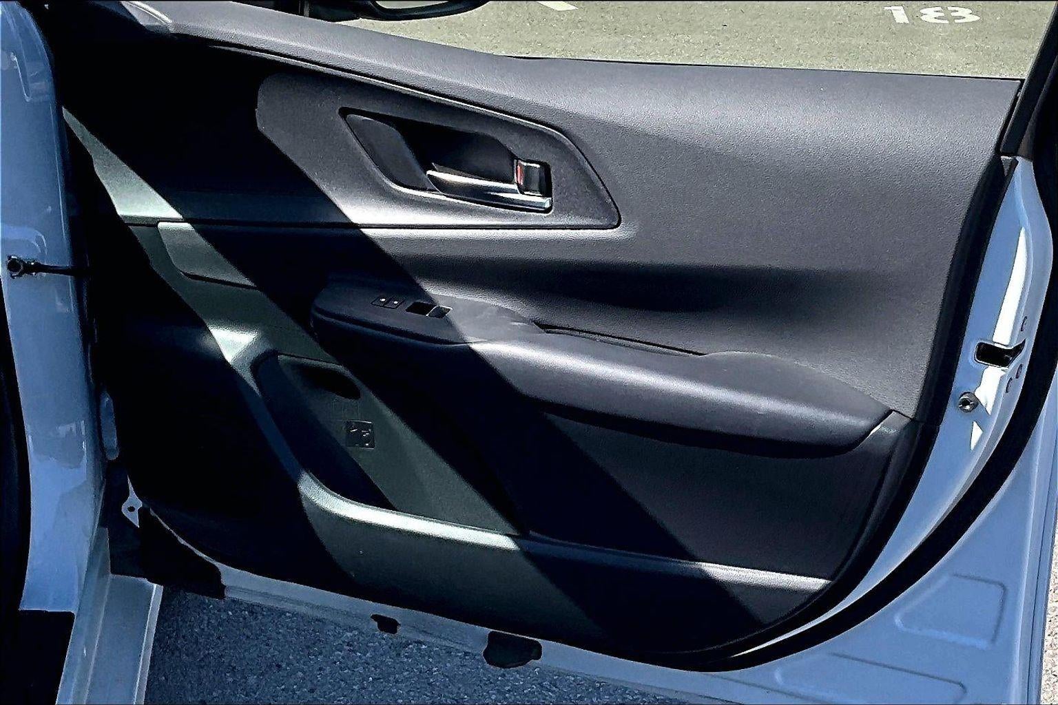 2025 Toyota Prius LE