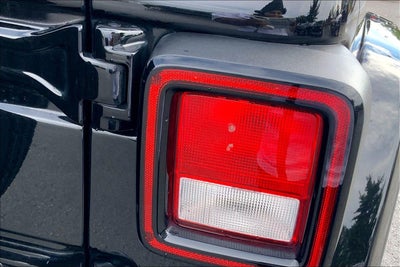 2023 Jeep Wrangler 4-Door Sahara 4x4