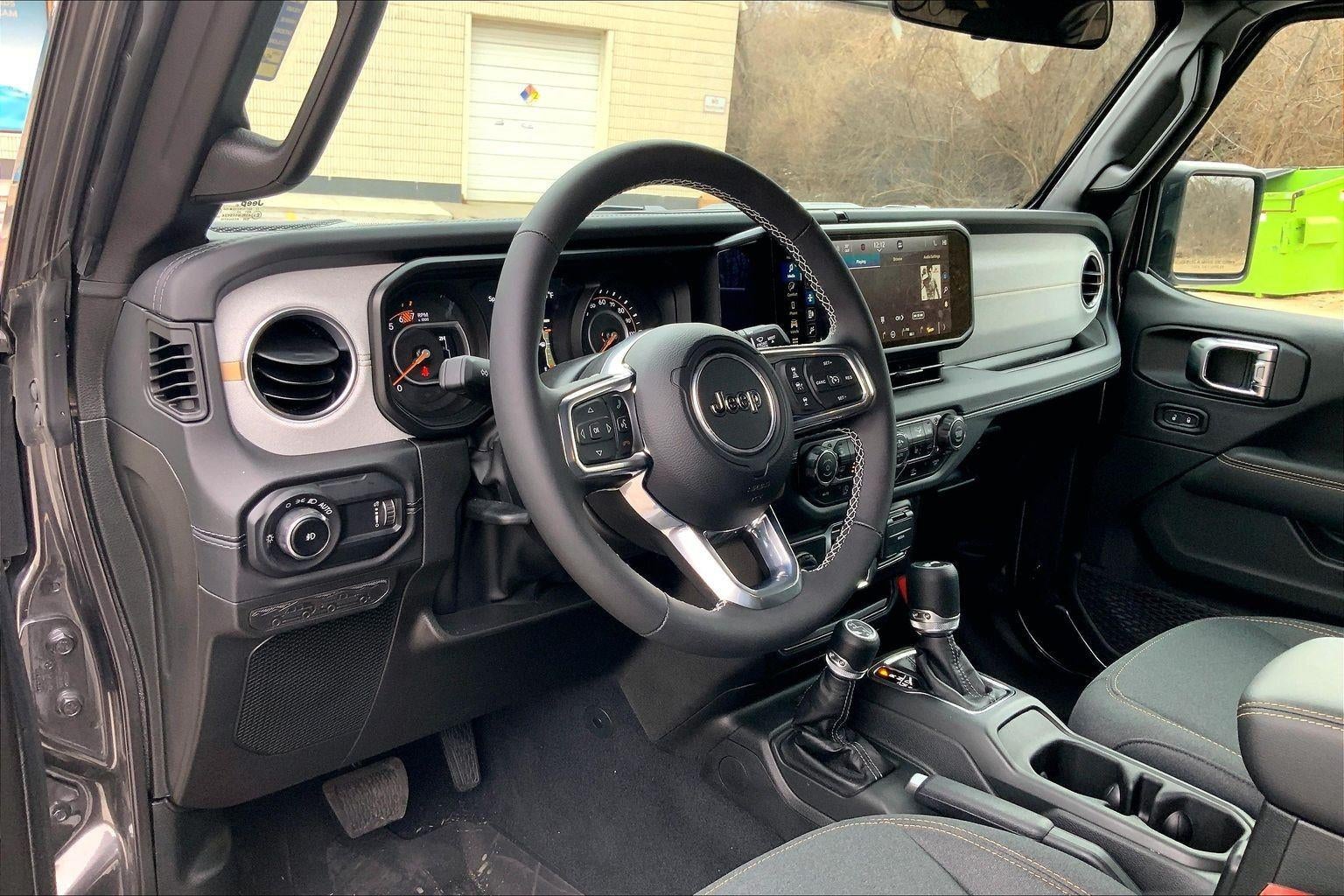 2025 Jeep Wrangler 4-Door Sahara 4x4