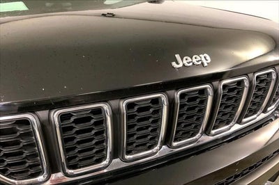 2023 Jeep Grand Cherokee L Laredo 4x4