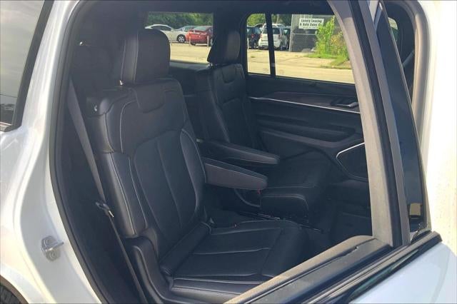 2025 Jeep Grand Cherokee L Limited 4x4