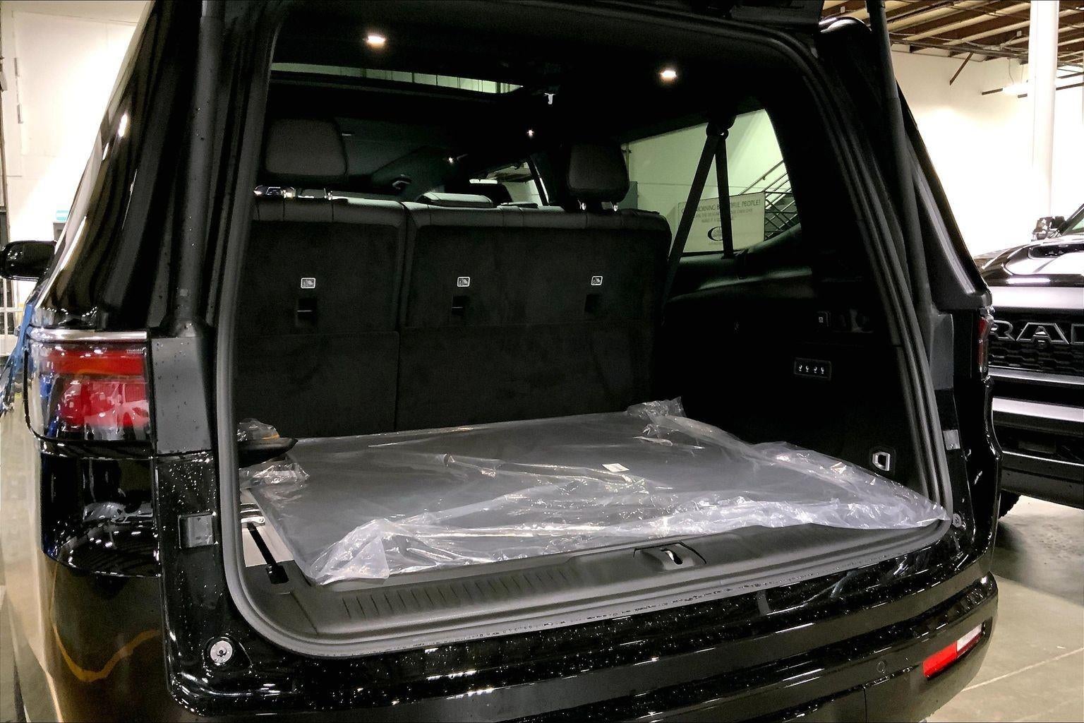 2025 Jeep Wagoneer L Series III Super