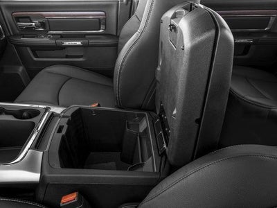 2017 RAM 1500 Laramie Crew Cab 4x4 5'7' Box