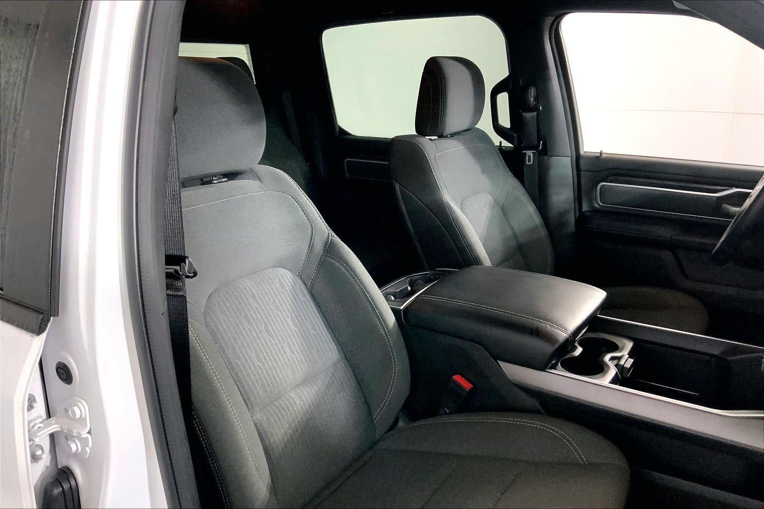 2022 RAM 1500 Big Horn Crew Cab 4x4 5'7' Box