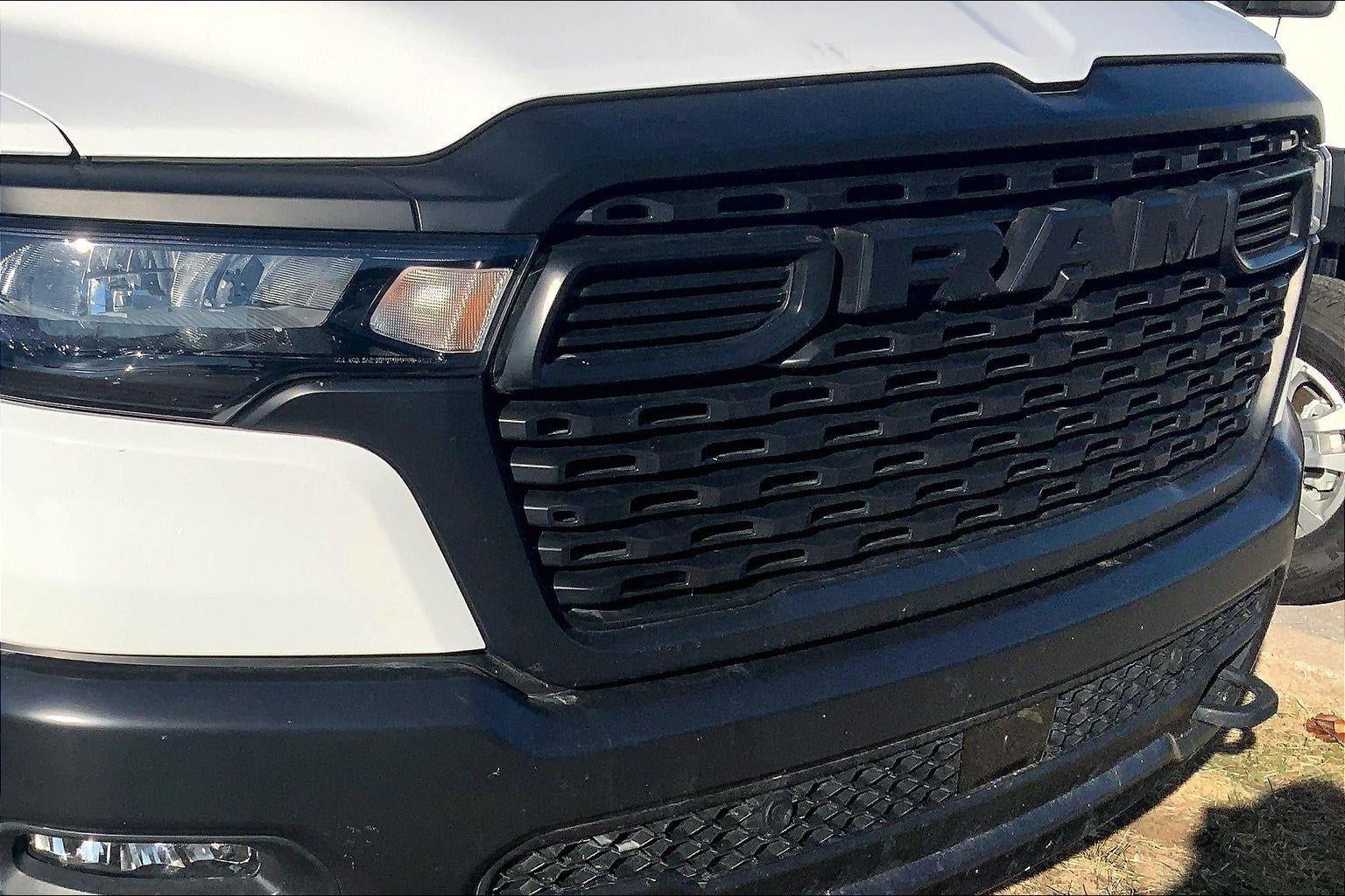 2025 RAM 1500 Warlock Crew Cab 4x4 5'7' Box