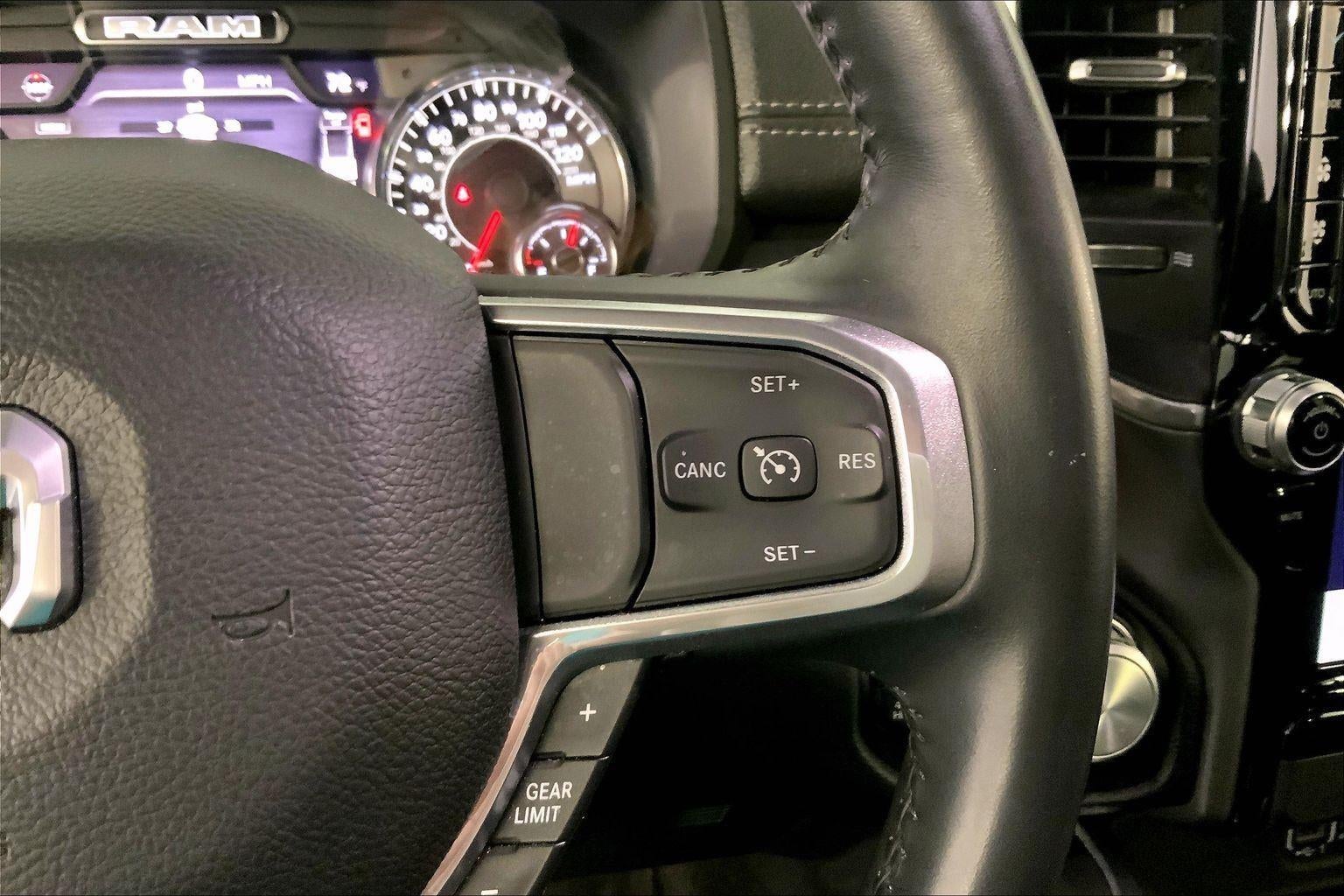 2023 RAM 1500 Laramie Crew Cab 4x4 5'7' Box