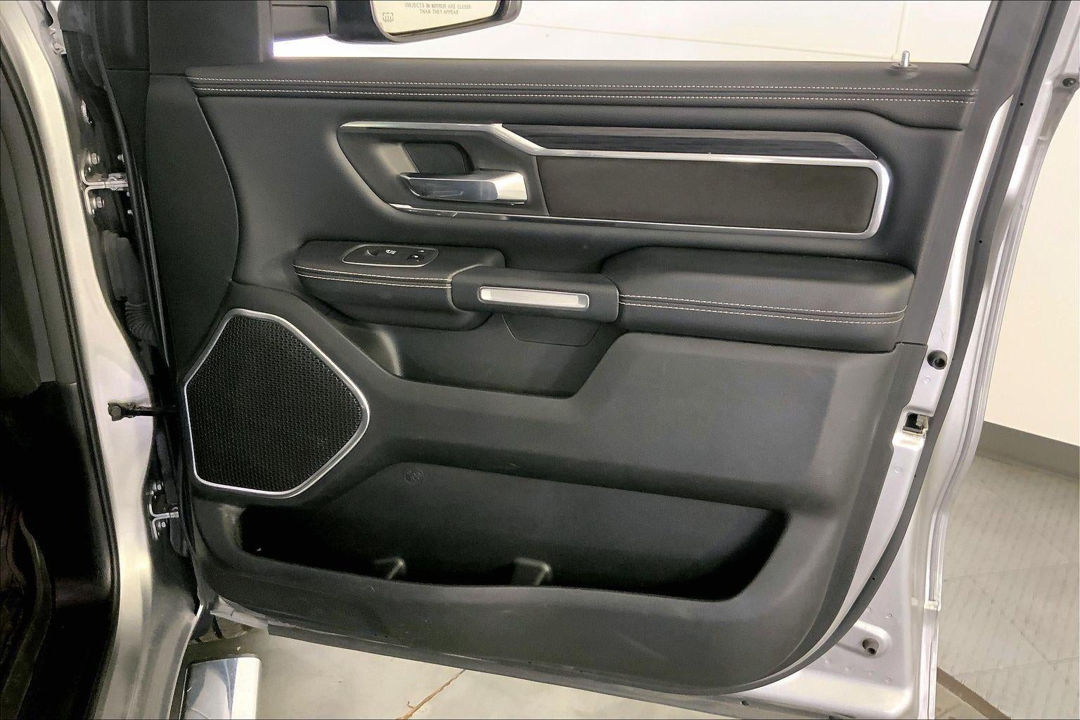 2023 RAM 1500 Laramie Crew Cab 4x4 5'7' Box