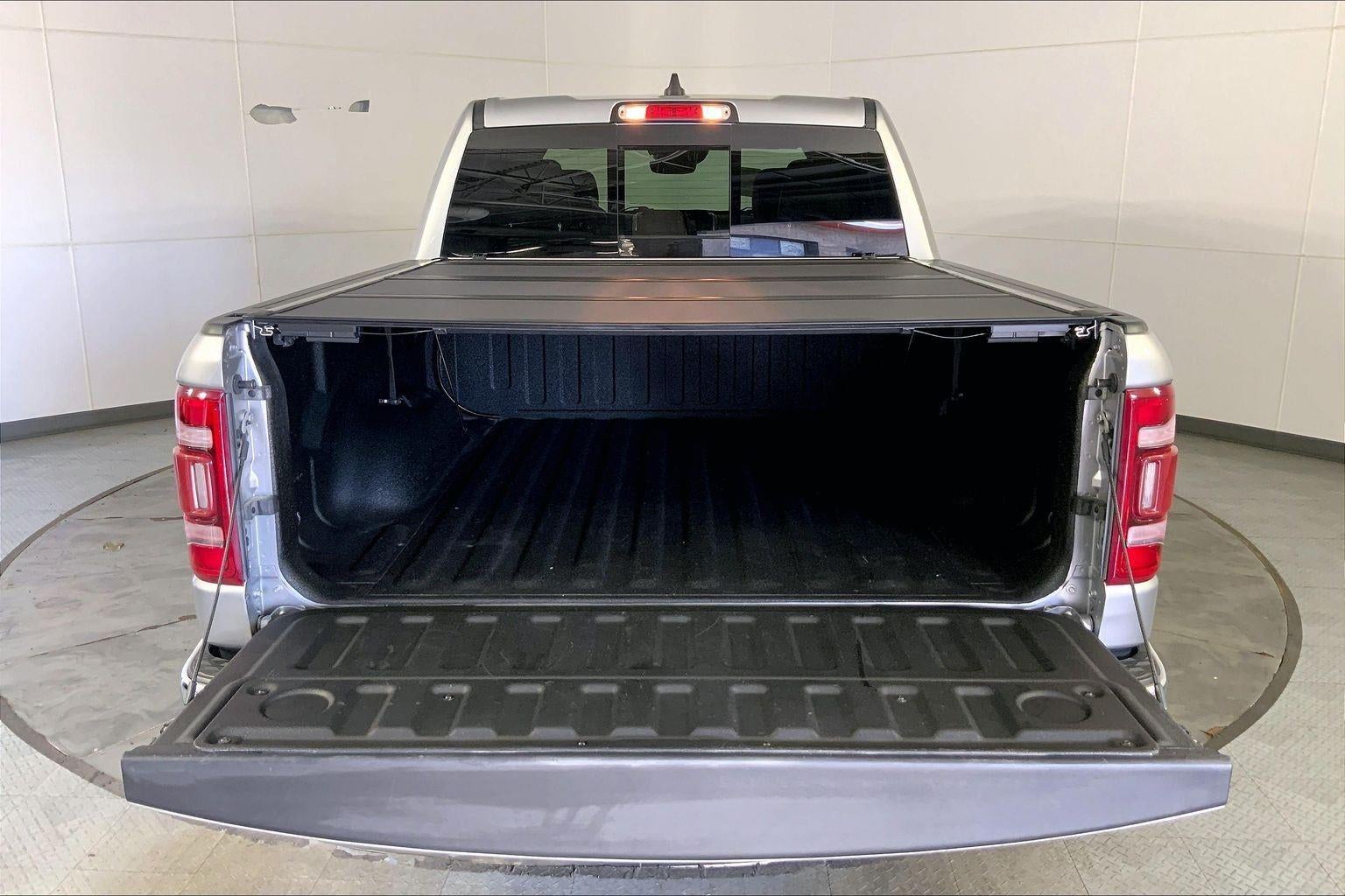 2023 RAM 1500 Laramie Crew Cab 4x4 5'7' Box