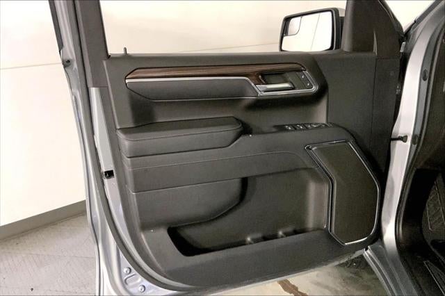 2023 Chevrolet Silverado 1500 4WD Crew Cab Short Bed LT with 2FL