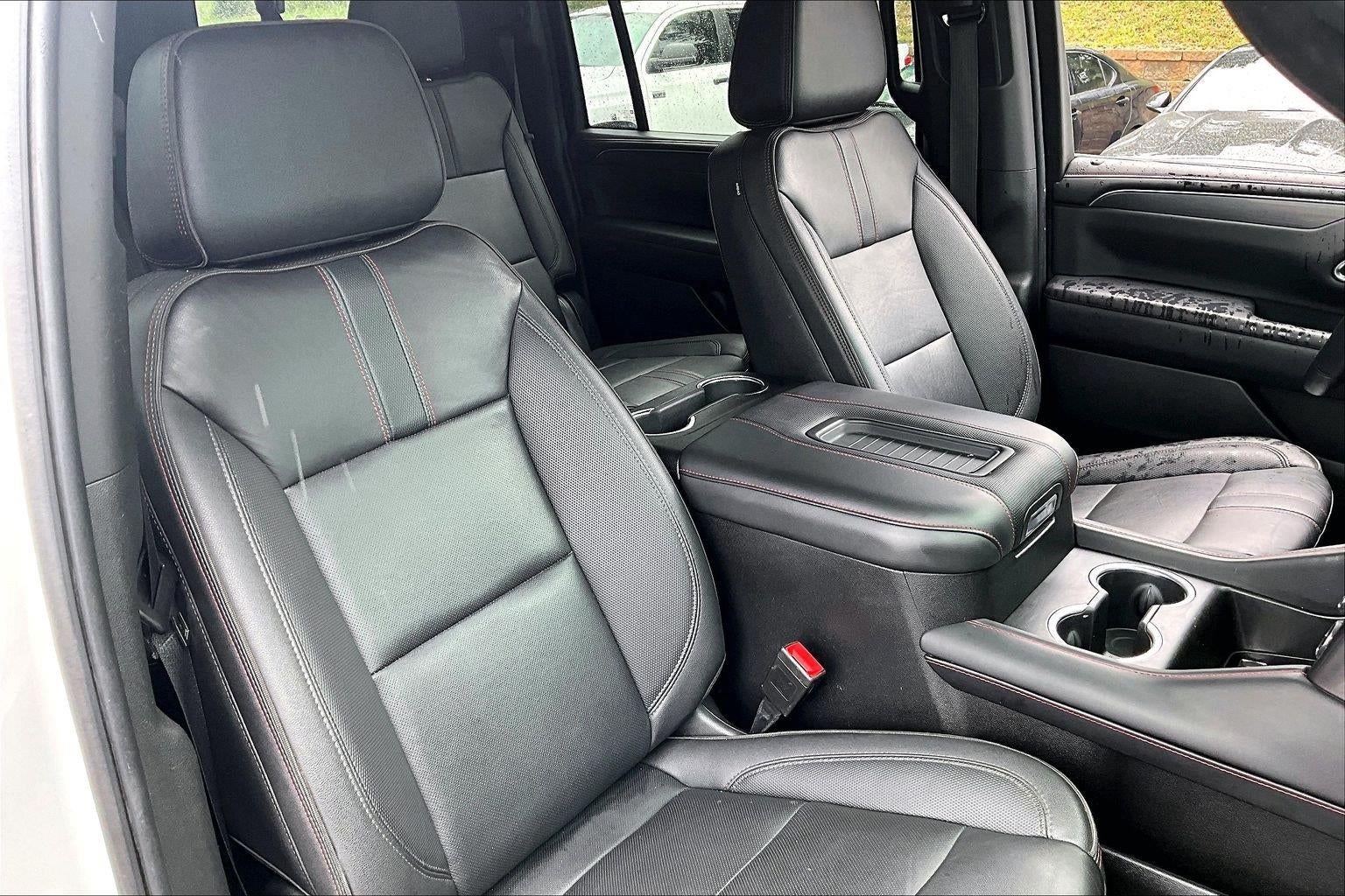 2023 Chevrolet Suburban 4WD RST