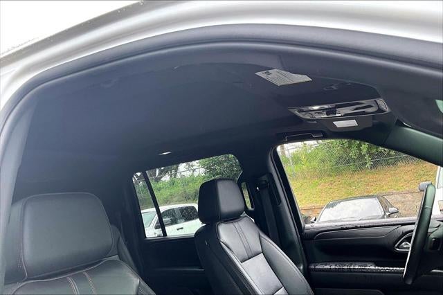 2023 Chevrolet Suburban 4WD RST