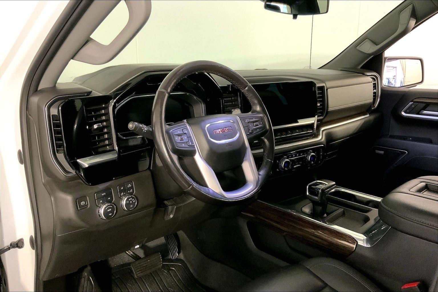 2022 GMC Sierra 1500 4WD Crew Cab Short Box Elevation