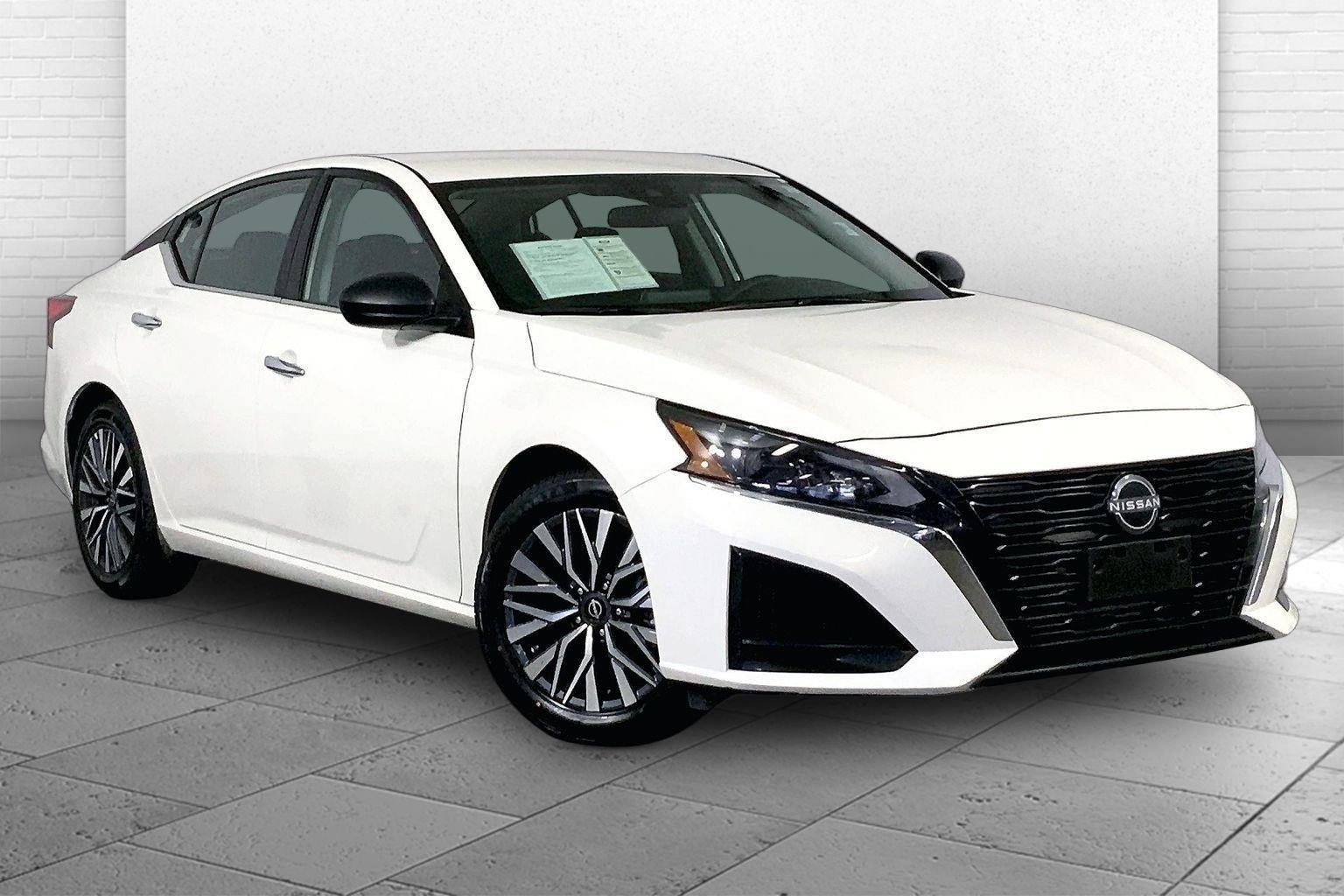 2025 Nissan Altima SV FWD