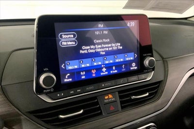 2025 Nissan Altima SV FWD