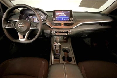 2025 Nissan Altima SV FWD