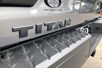 2023 Nissan TITAN Crew Cab PRO-4X 4x4