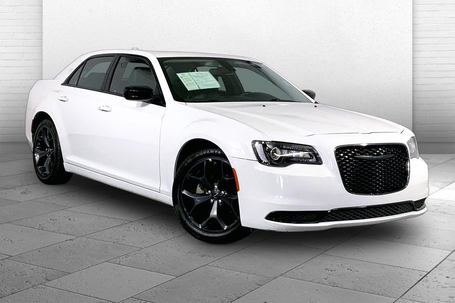 2023 Chrysler 300 Touring
