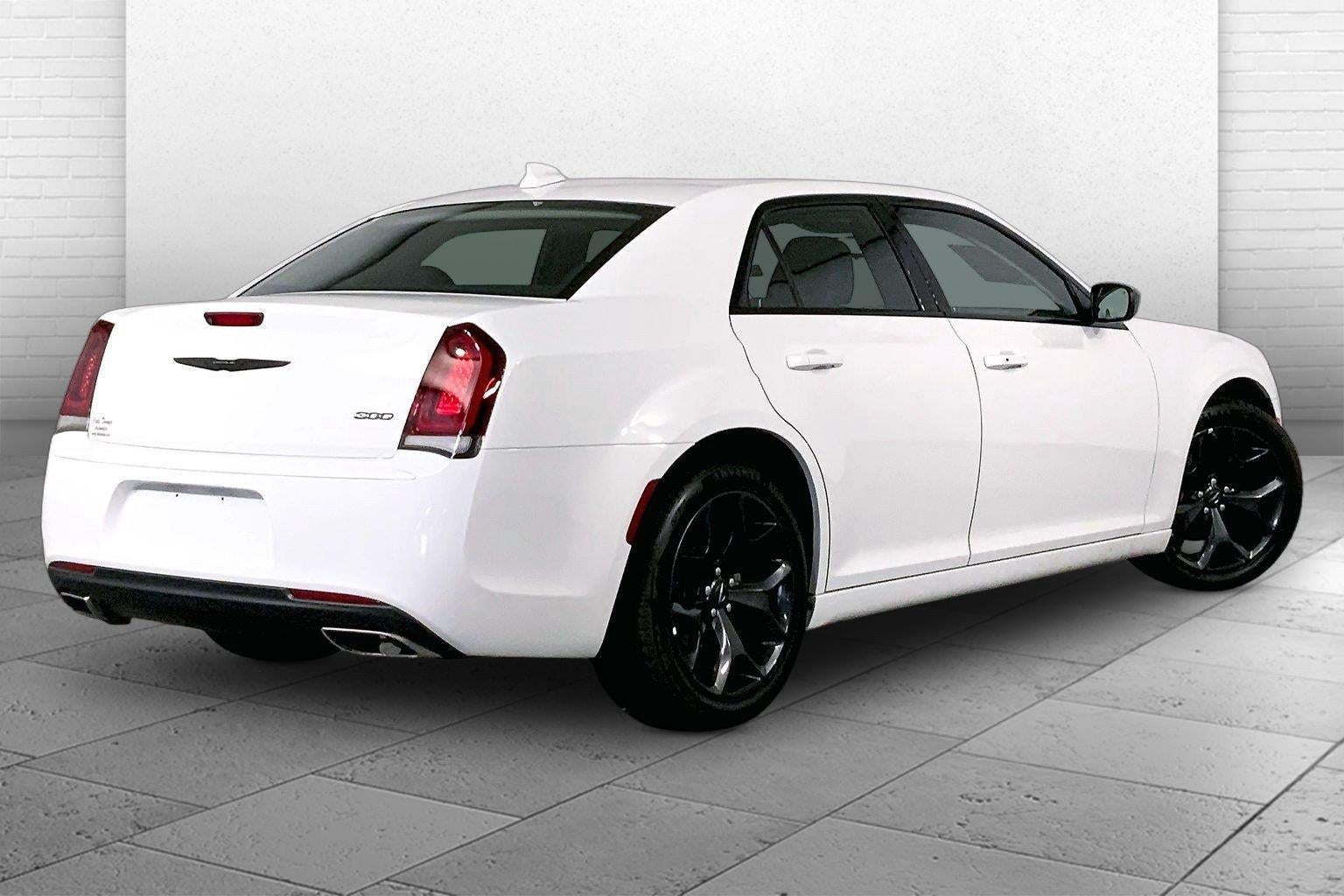 2023 Chrysler 300 Touring