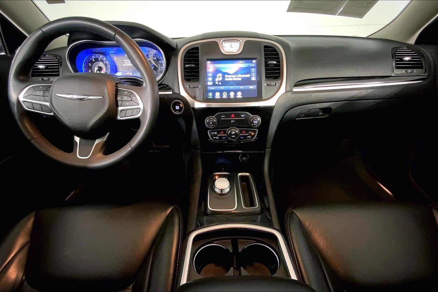 2023 Chrysler 300 Touring