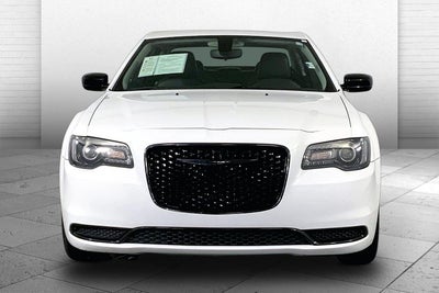 2023 Chrysler 300 Touring