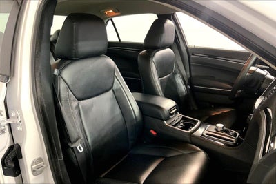 2023 Chrysler 300 Touring