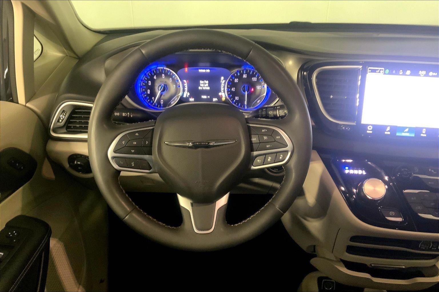 2024 Chrysler Pacifica Touring L