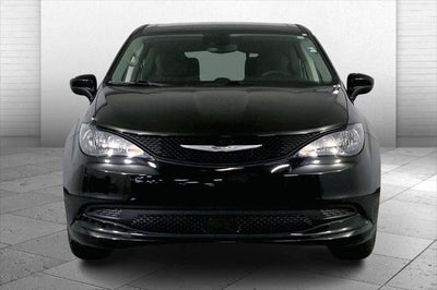 2024 Chrysler Voyager LX
