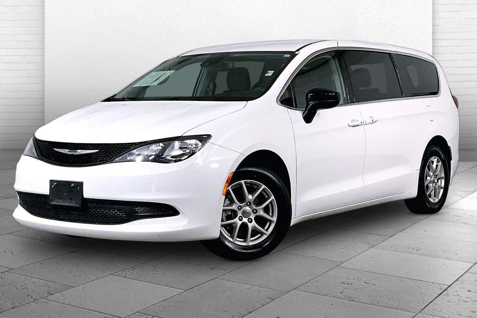 2024 Chrysler Voyager LX