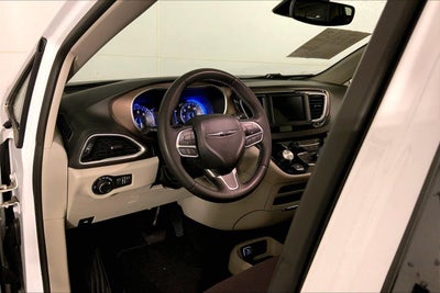 2024 Chrysler Voyager LX