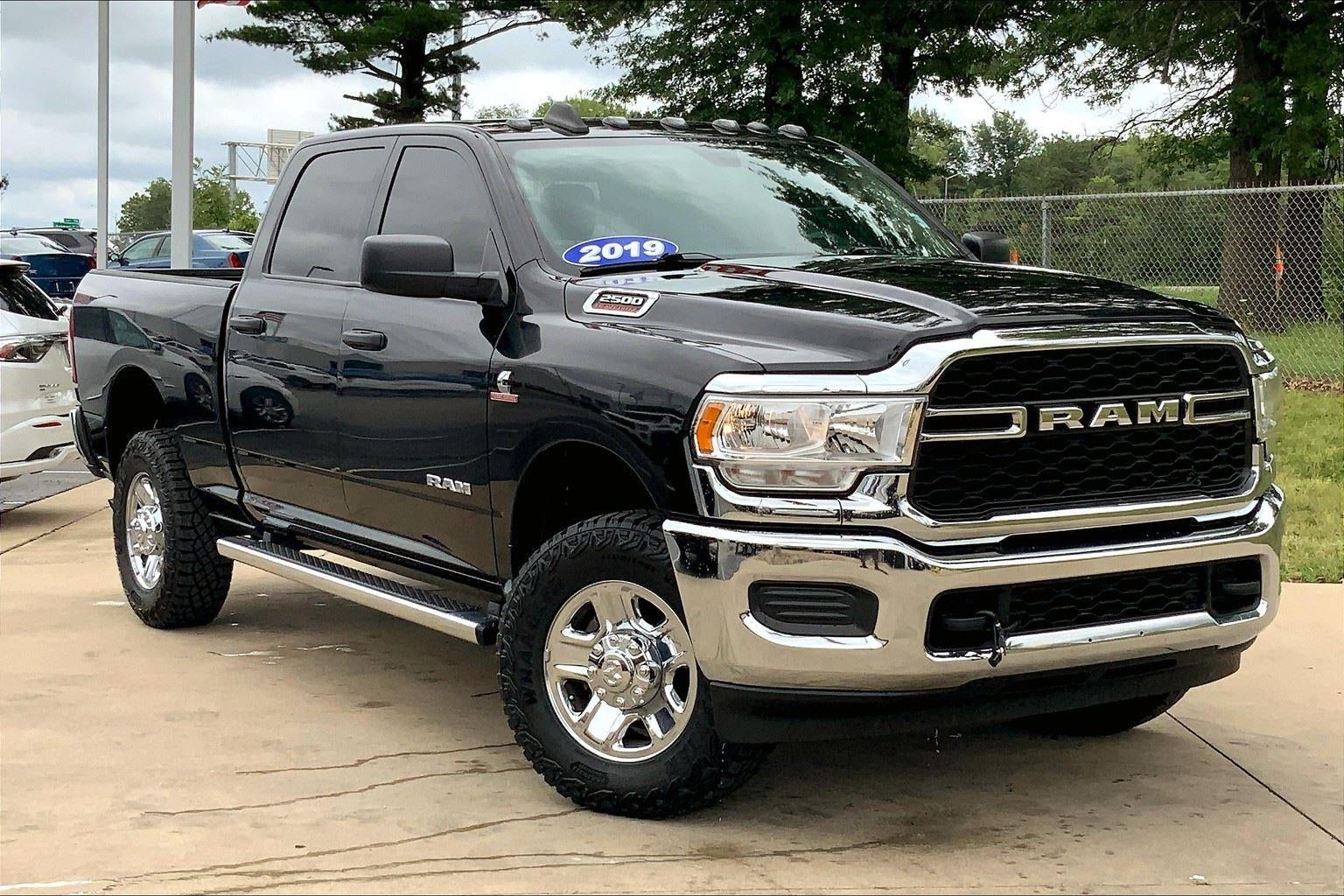 2019 RAM 2500 Tradesman Crew Cab 4x4 6'4' Box