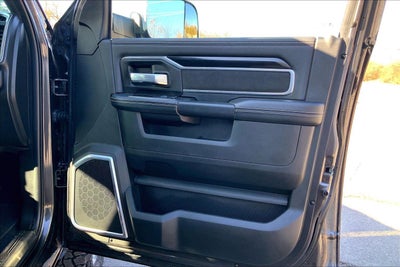 2022 RAM 2500 Laramie Crew Cab 4x4 6'4' Box