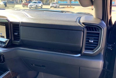 2023 GMC Sierra 1500 4WD Crew Cab Short Box SLT