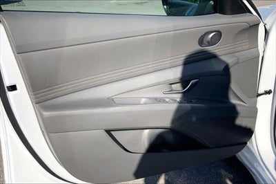 2025 Hyundai Elantra SEL Convenience