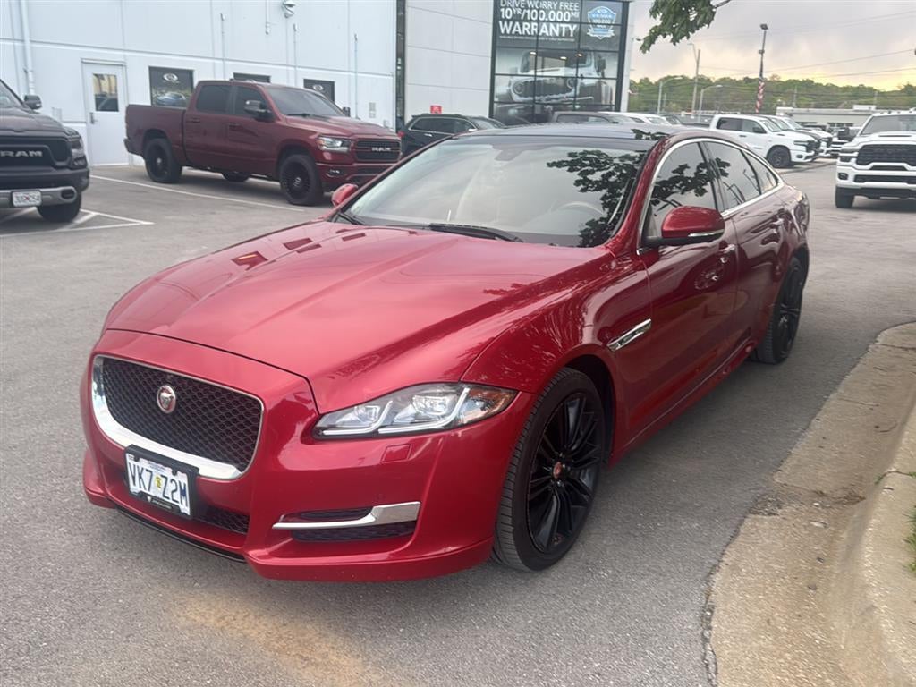 2016 Jaguar XJ R-Sport