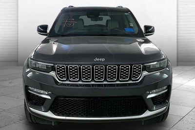 2022 Jeep Grand Cherokee Summit