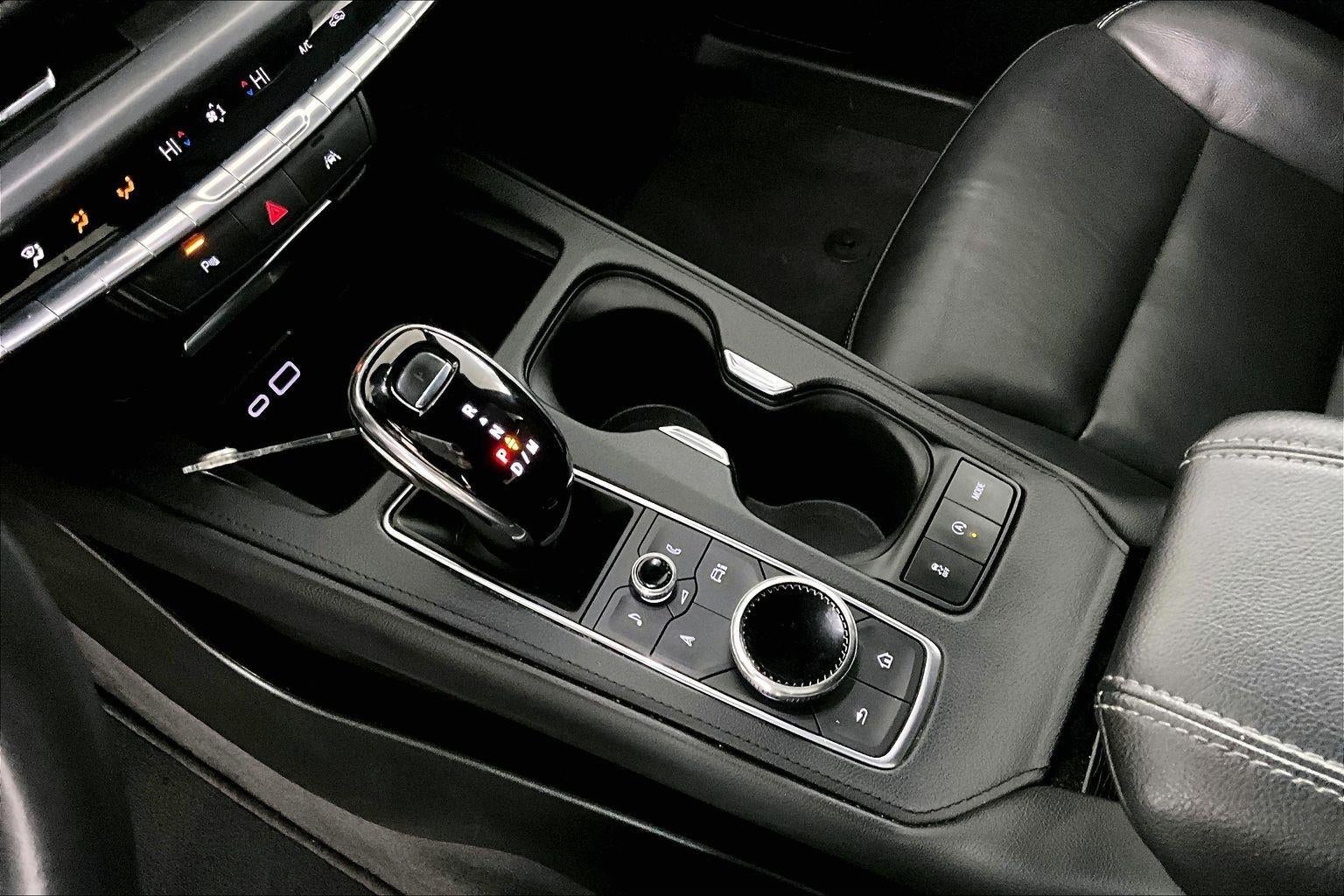 2024 Cadillac XT4 AWD Premium Luxury