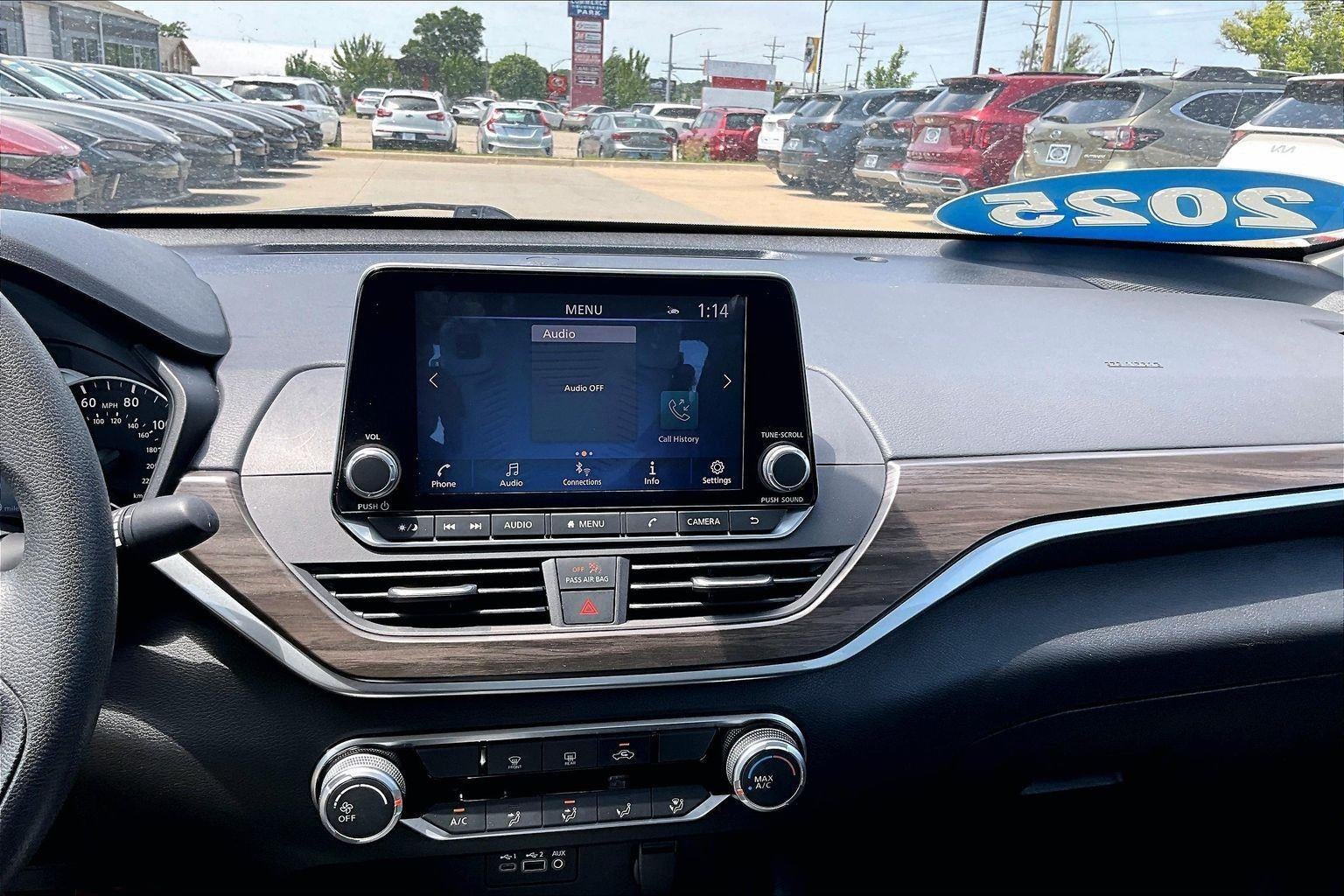 2025 Nissan Altima SV