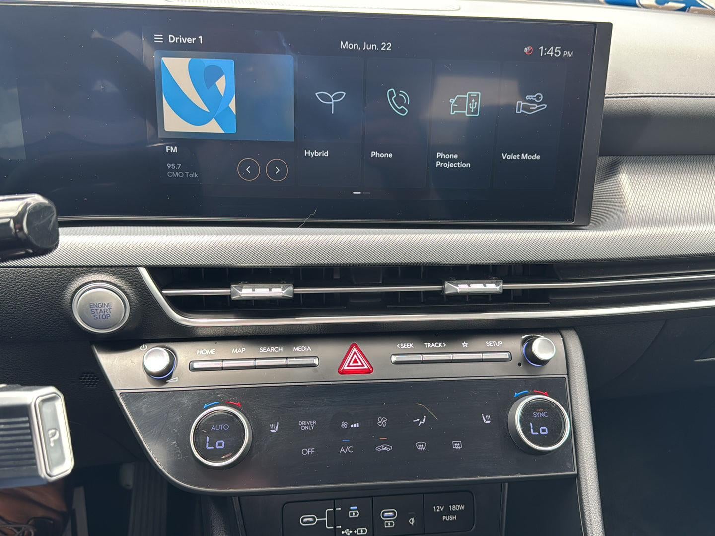 2025 Hyundai SONATA HYBRID SEL