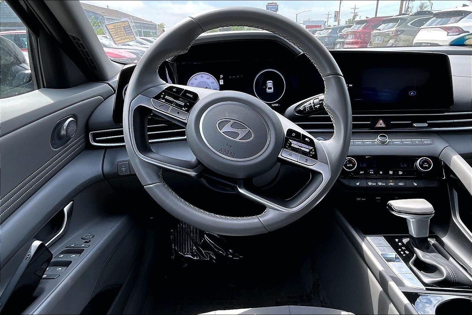 2025 Hyundai Elantra SEL Convenience