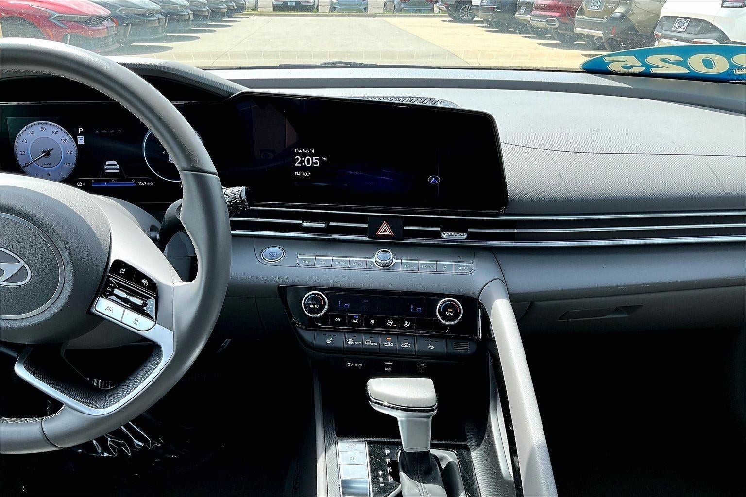 2025 Hyundai Elantra SEL Convenience