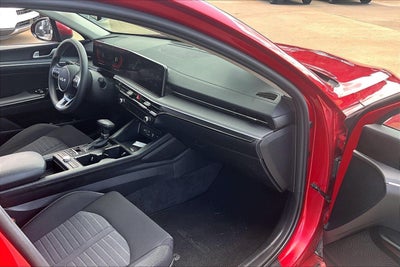 2025 Kia K5 LXS