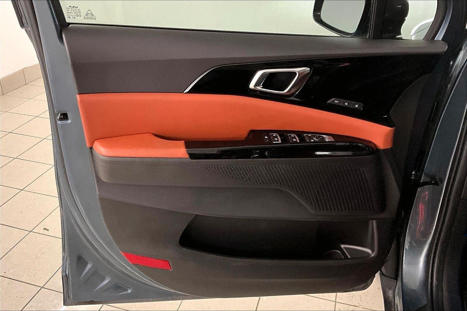 2024 Kia Carnival SX